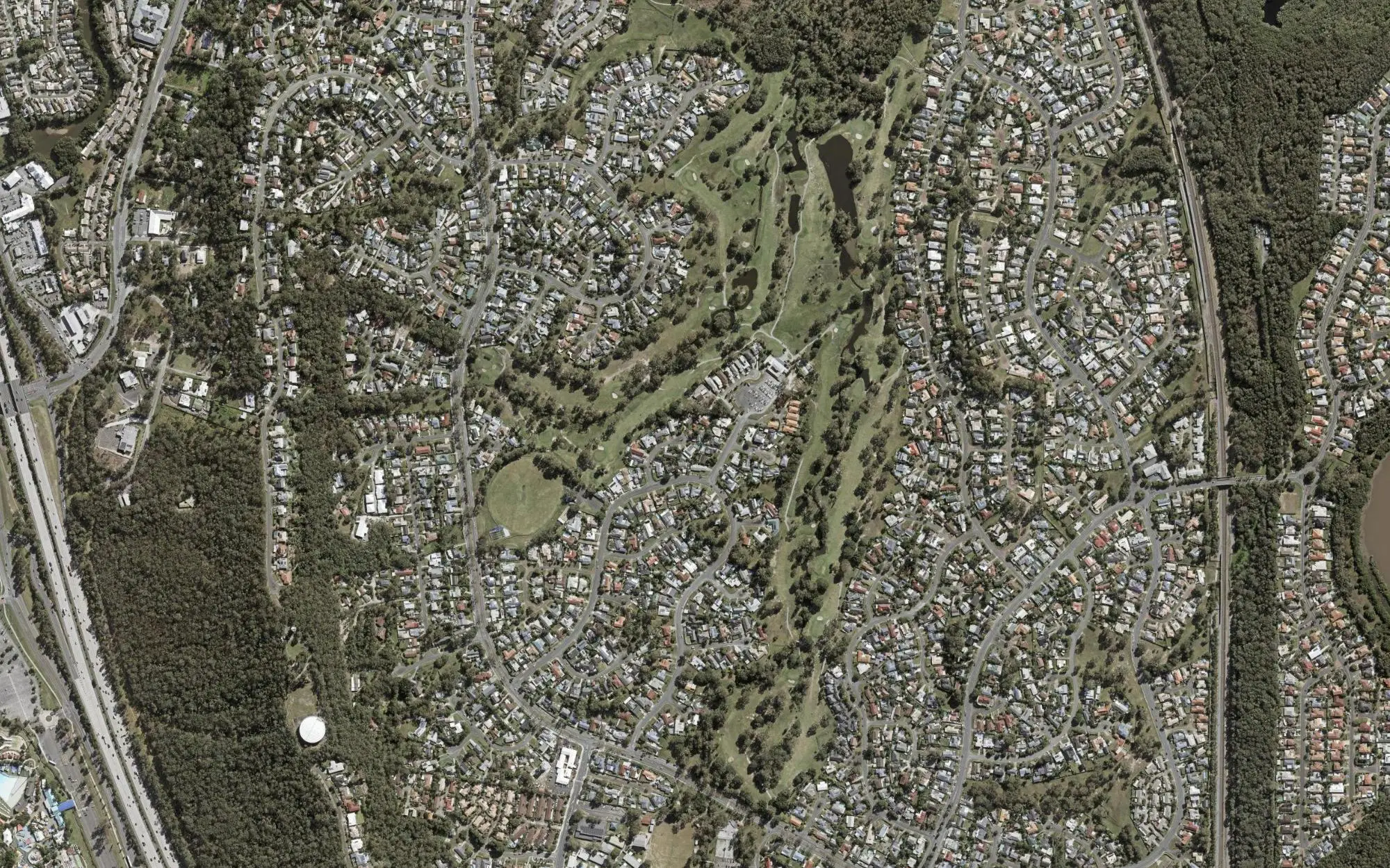 Aerial photo of Helensvale Golf Course