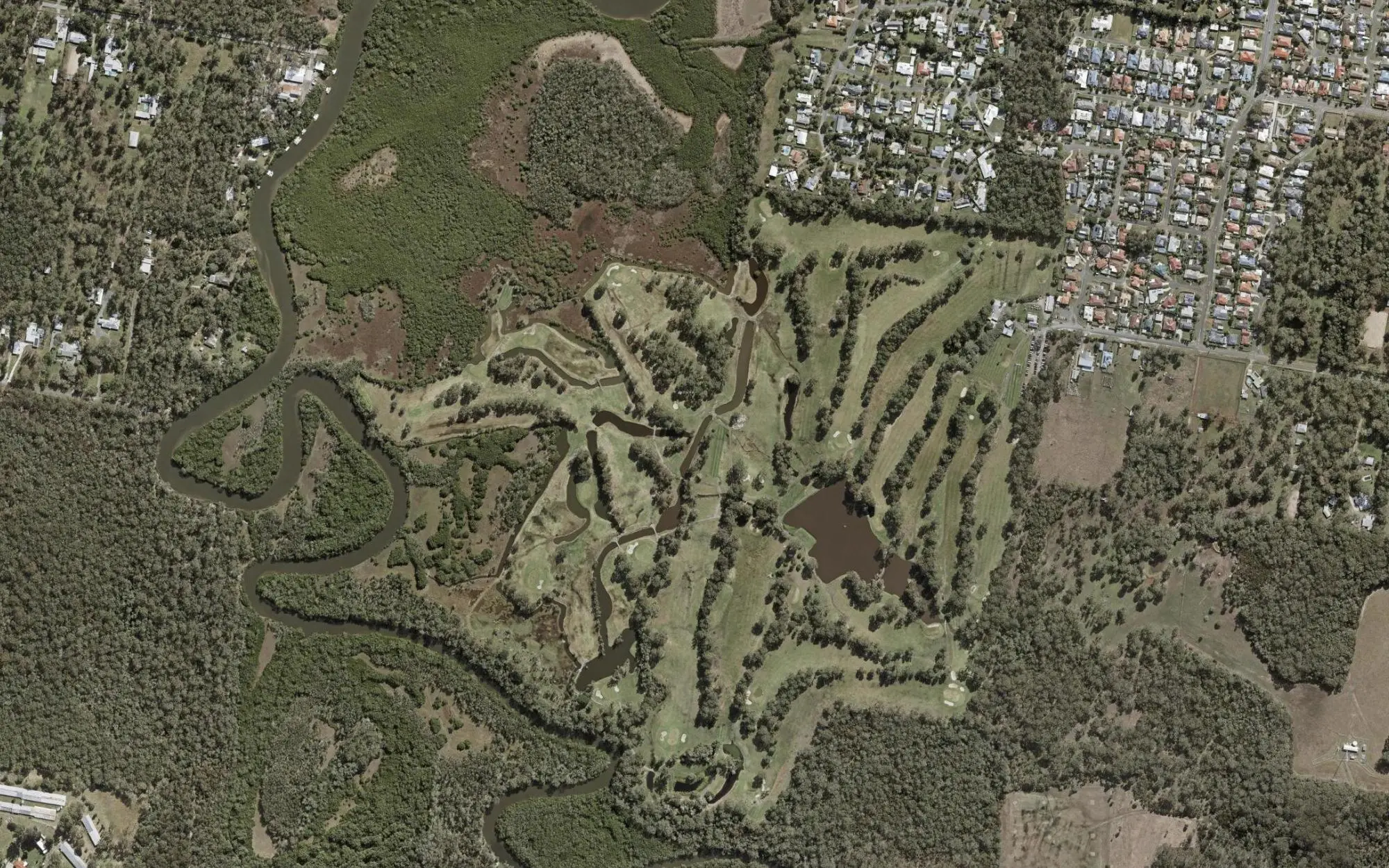 Aerial photo of Howeston Golf Course with holes numbered at each tee